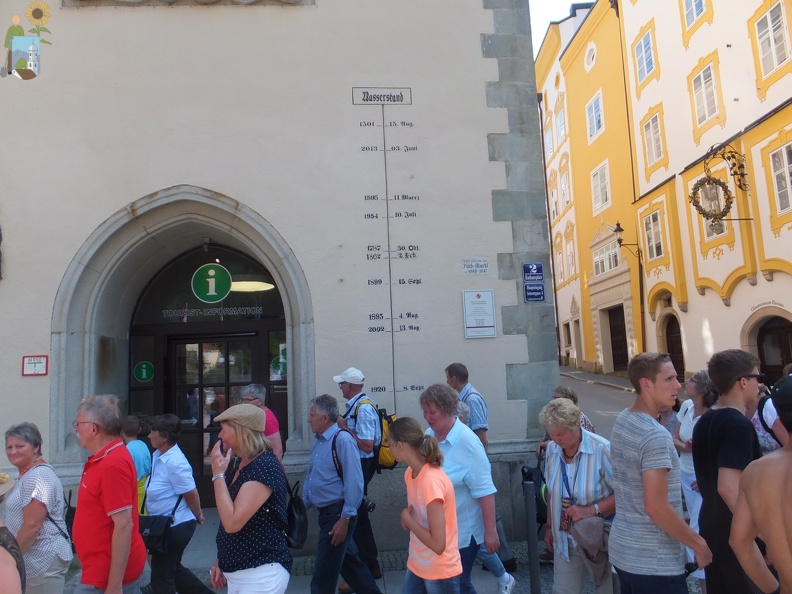 2016-06-25 15-59-49 Stadtfuehrung Passau.JPG